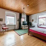 Privatunterkunft Private Near Exhibition Center *