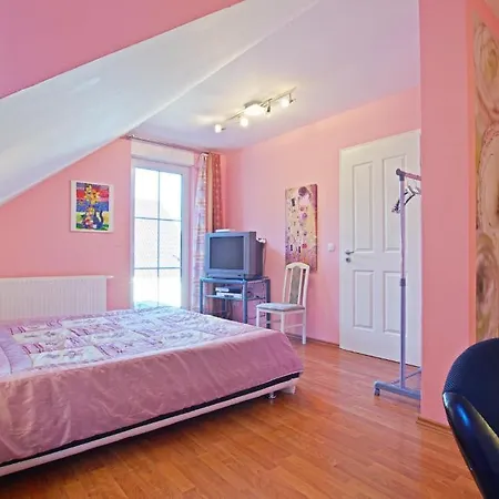 Private Near Exhibition Center Hannover