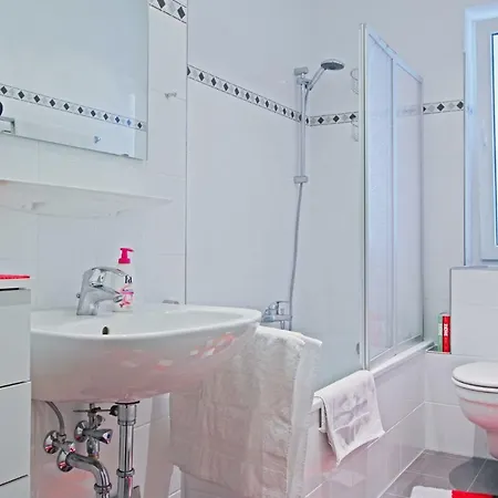 Pansiyon Private Near Exhibition Center *