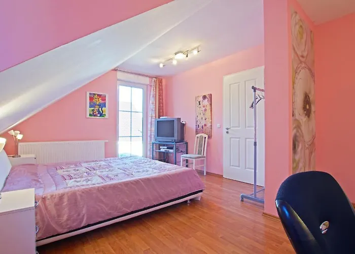 Private Near Exhibition Center Hannover