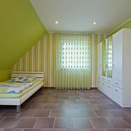 Habitación en casa particular Private Near Exhibition Center *