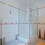 Проживание в семье Private Near Exhibition Center